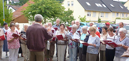 Der evangelische Kirchenchor Söllingen besucht das Haus Bühlblick